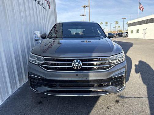 2022 Volkswagen Tiguan 2.0T SEL R-Line 4MOTION