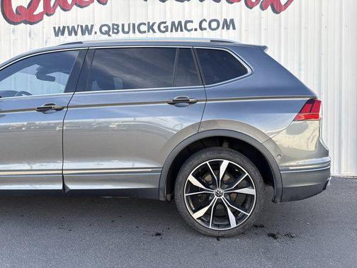 2022 Volkswagen Tiguan 2.0T SEL R-Line 4MOTION