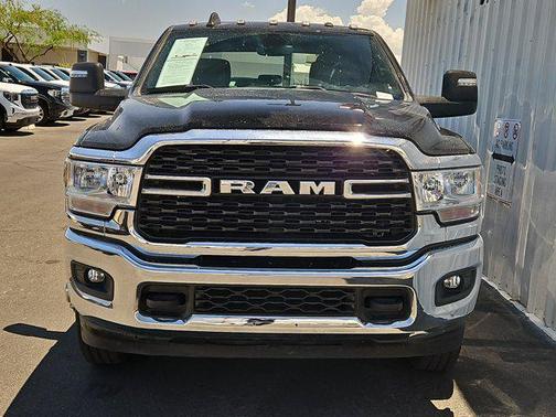 2024 RAM 3500 Big Horn Crew Cab 4x4 8' Box