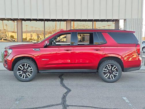 2024 GMC Yukon 4WD AT4