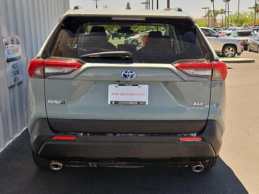 2021 Toyota RAV4 Hybrid XLE