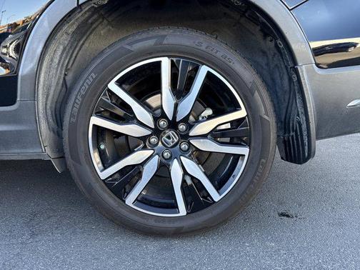 2019 Honda Pilot Touring 8-Passenger