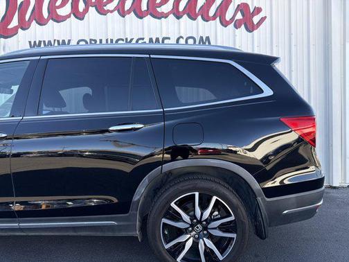 2019 Honda Pilot Touring 8-Passenger
