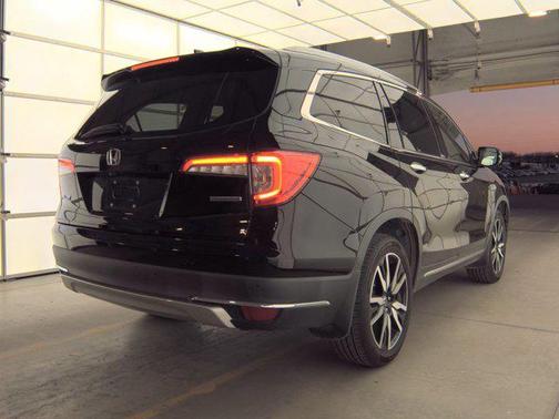 2019 Honda Pilot Touring 8-Passenger