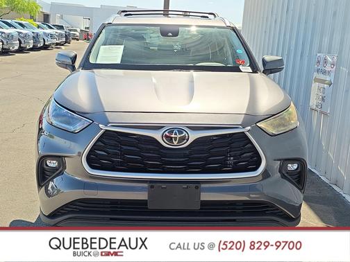 Magnetic Gray Metallic 2021 Toyota Highlander XLE