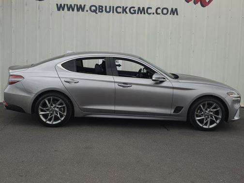 2022 Genesis G70 2.0T RWD