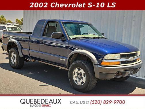 2002 Chevrolet S-10 Base
