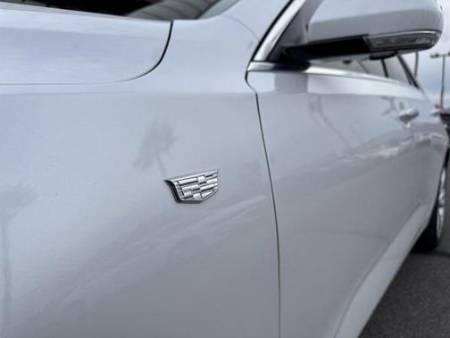 2023 Cadillac CT4 Luxury