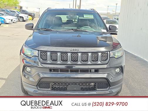 Diamond Black Crystal Pearlcoat 2023 Jeep Compass Latitude