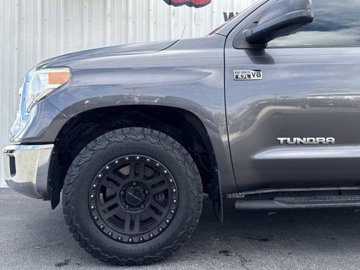 2016 Toyota Tundra SR5