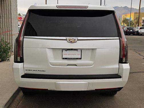 2016 Cadillac Escalade ESV Luxury