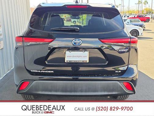 2022 Toyota Highlander Hybrid XLE