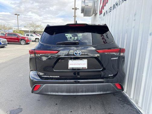 2022 Toyota Highlander Hybrid XLE
