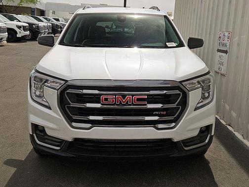 2024 GMC Terrain AWD AT4