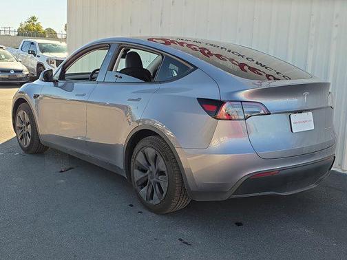 2025 Tesla Model Y Long Range Dual Motor All-Wheel Drive