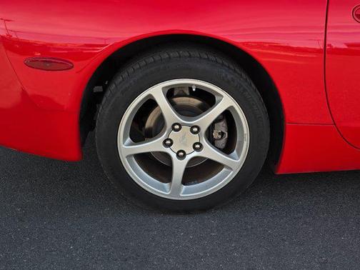 2003 Chevrolet Corvette Base