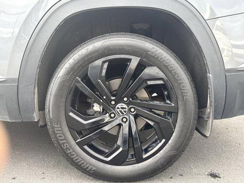 2022 Volkswagen Atlas 3.6L SE w/Technology