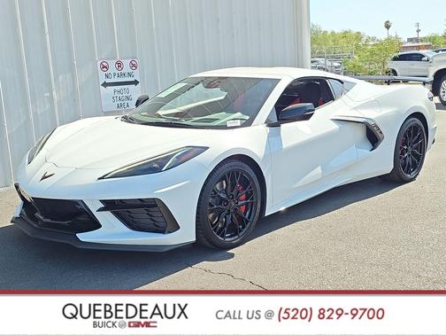 Arctic White 2025 Chevrolet Corvette Stingray w/2LT