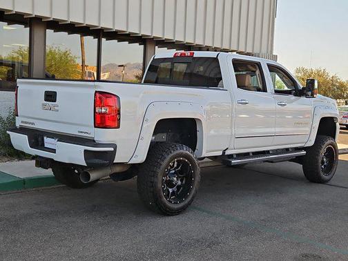 2017 GMC Sierra 2500 Denali