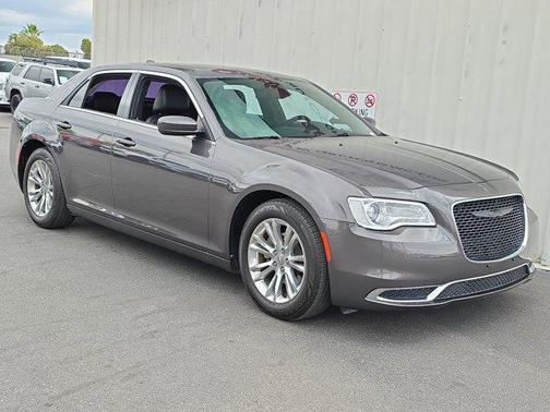 Ceramic Grey Clearcoat 2017 Chrysler 300 Limited