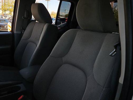 2020 Nissan Frontier SV