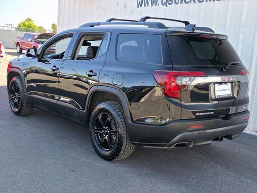 2023 GMC Acadia AWD AT4