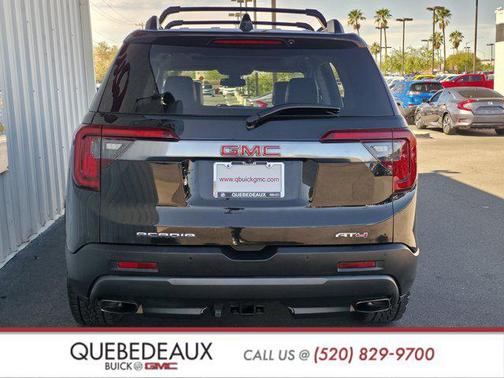2023 GMC Acadia AWD AT4