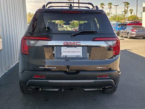2023 GMC Acadia AWD AT4