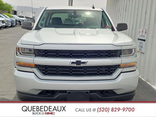 Silver Ice Metallic 2018 Chevrolet Silverado 1500 Custom