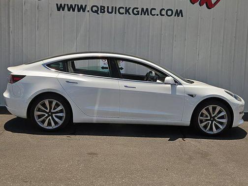 2020 Tesla Model 3 Standard Range
