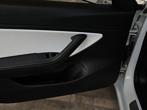 2020 Tesla Model 3 Standard Range