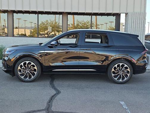 2024 Lincoln Nautilus Reserve