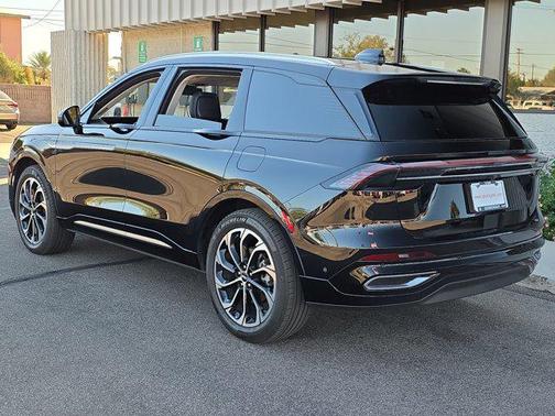 2024 Lincoln Nautilus Reserve