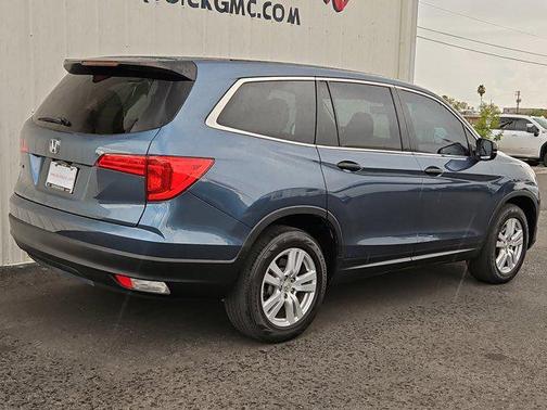 2017 Honda Pilot LX