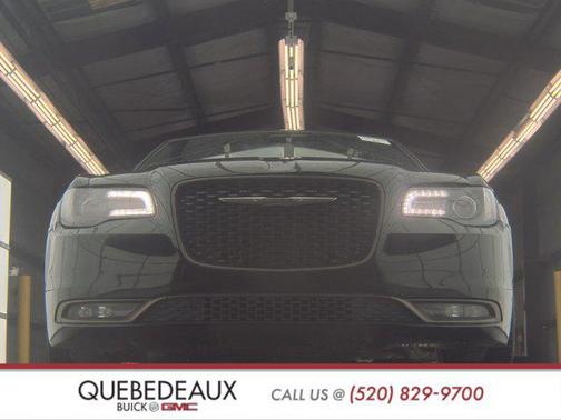 2016 Chrysler 300 S