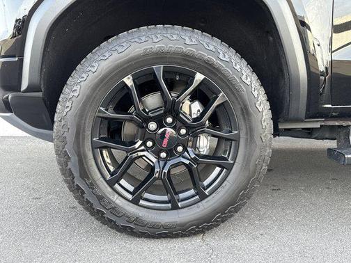 2024 GMC Canyon Denali