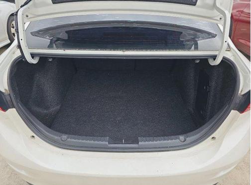 2015 Mazda Mazda3 i Touring