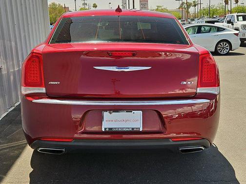 2018 Chrysler 300 Limited