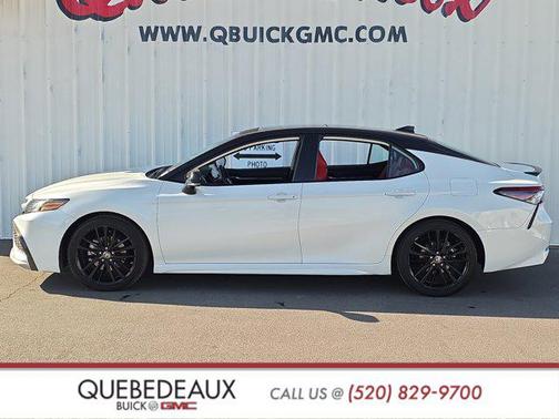 WIND CHILL PEARL/MIDNIGHT BLAC 2021 Toyota Camry XSE