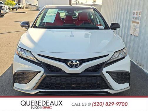 WIND CHILL PEARL/MIDNIGHT BLAC 2021 Toyota Camry XSE