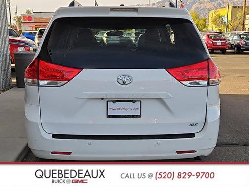 2011 Toyota Sienna XLE