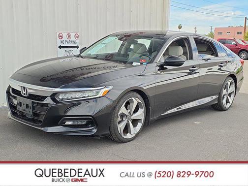 Crystal Black Pearl 2018 Honda Accord Touring 2.0T