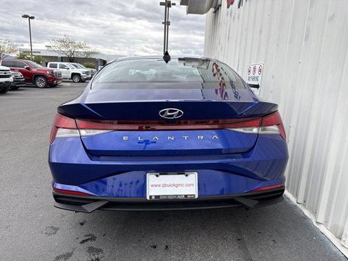 2022 Hyundai ELANTRA SEL