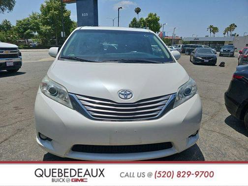 2016 Toyota Sienna XLE