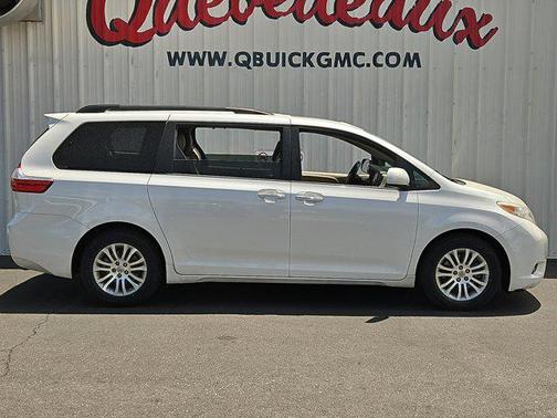 2016 Toyota Sienna XLE Premium