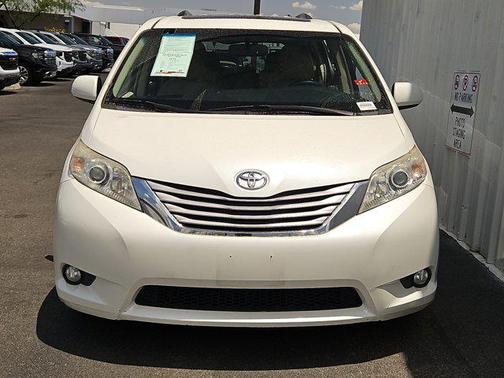 2016 Toyota Sienna XLE Premium