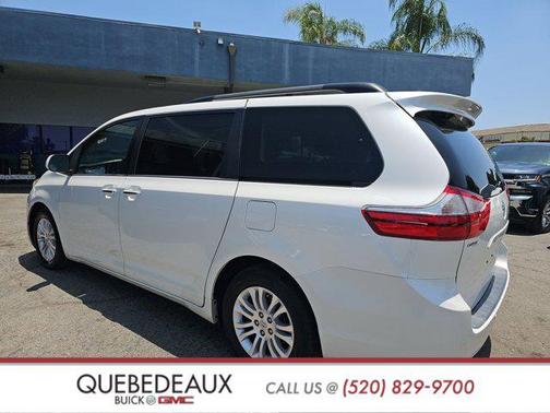 2016 Toyota Sienna XLE
