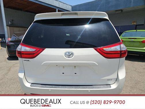 2016 Toyota Sienna XLE