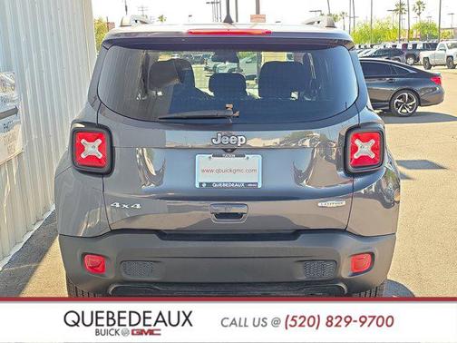 Graphite Gray 2022 Jeep Renegade Latitude