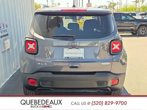 Graphite Gray 2022 Jeep Renegade Latitude